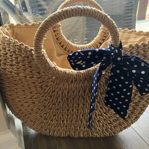 Straw purse